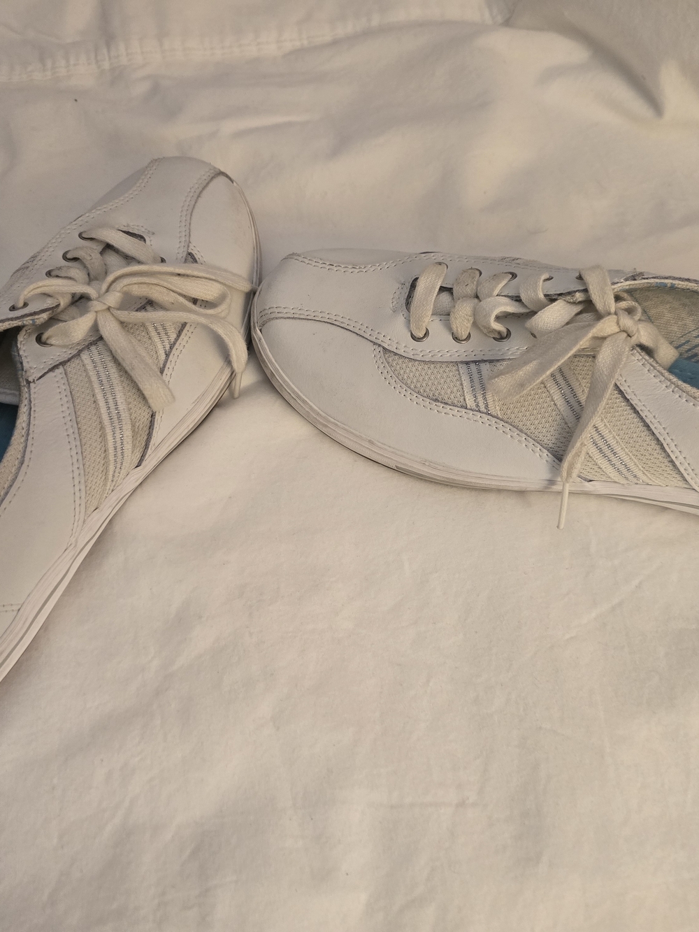 Keds Women's White Casual Lace-Up Sneakers Size 9 - Picture 3 of 4